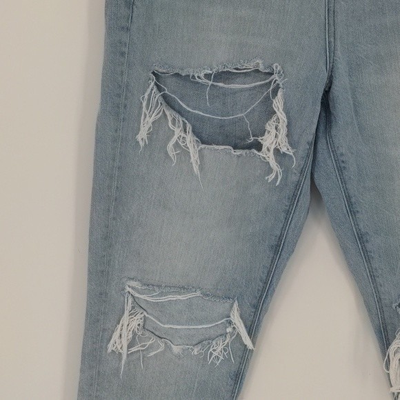 American Eagle Women's Mom Jean Size 2 Regular Light Wash Distressed Straight - Picture 9 of 15